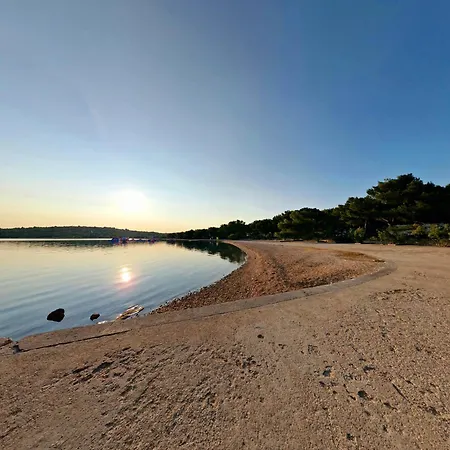 بيت للعطل Jazine *